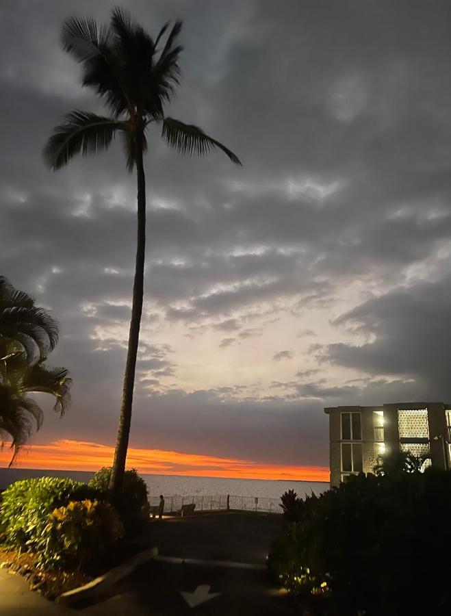 קאילואה-קונה Alii Villas Condominiums מראה חיצוני תמונה